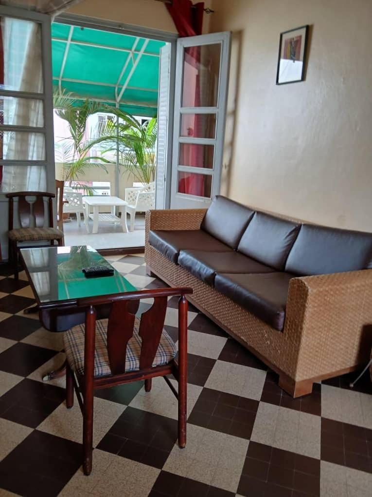 Appartement Sympathique Jules Ferry. Дакар Екстериор снимка